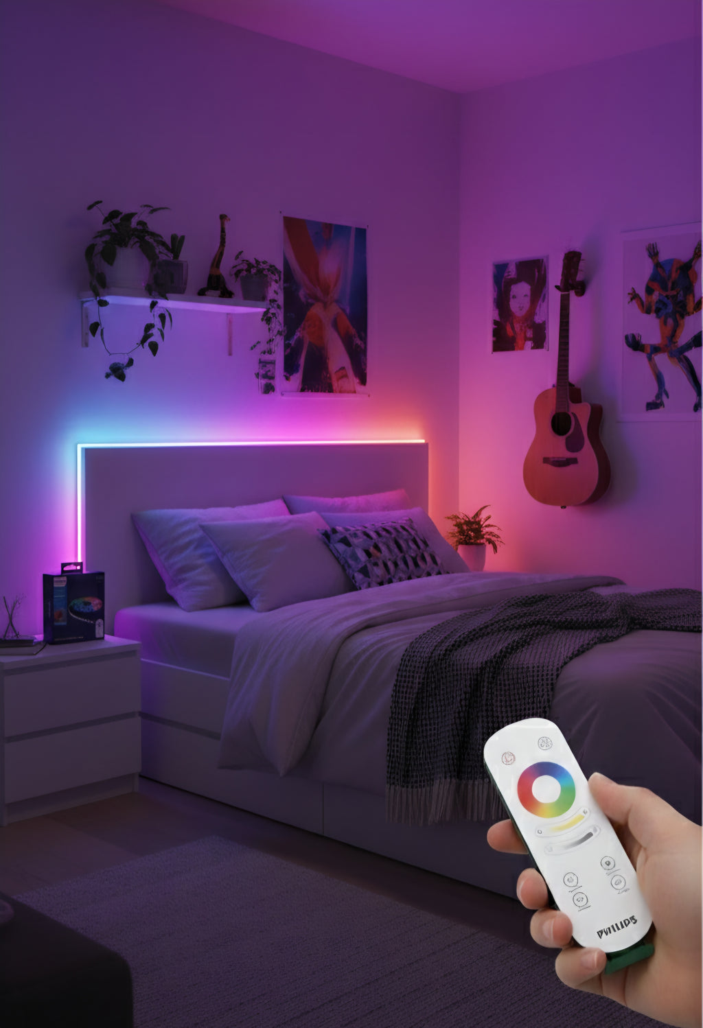 Bandă LED Philips RGB 5m, 24W, 1500 lm, telecomandă, 256 culori, iluminare ambientală