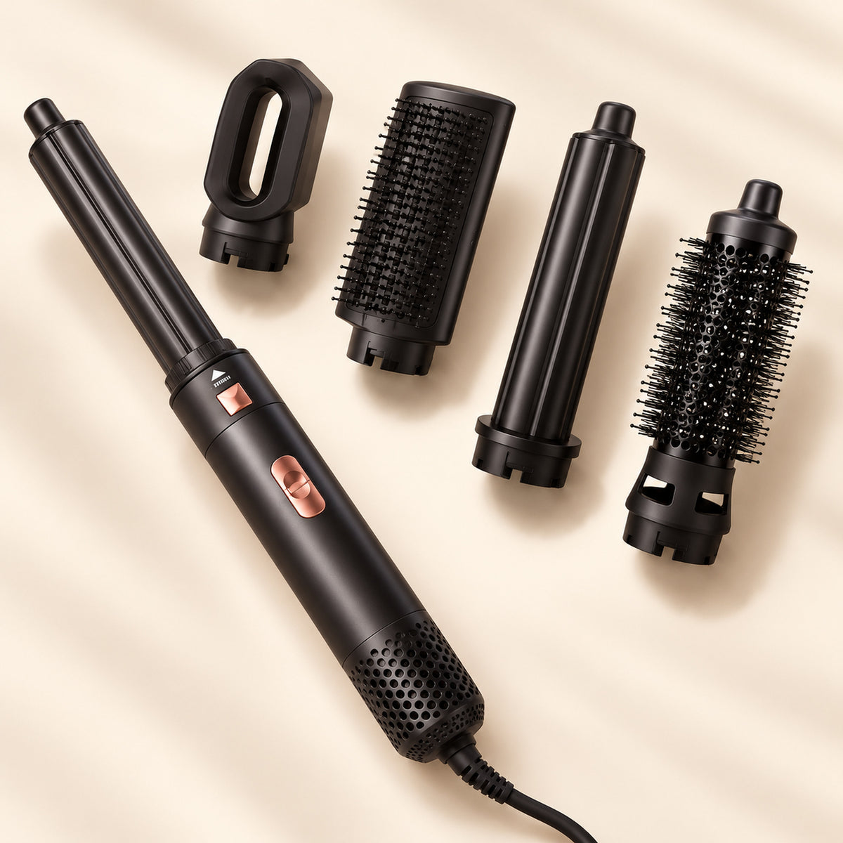 Setul ELLE 5 în 1 cu mâner negru și accesorii pentru coafare