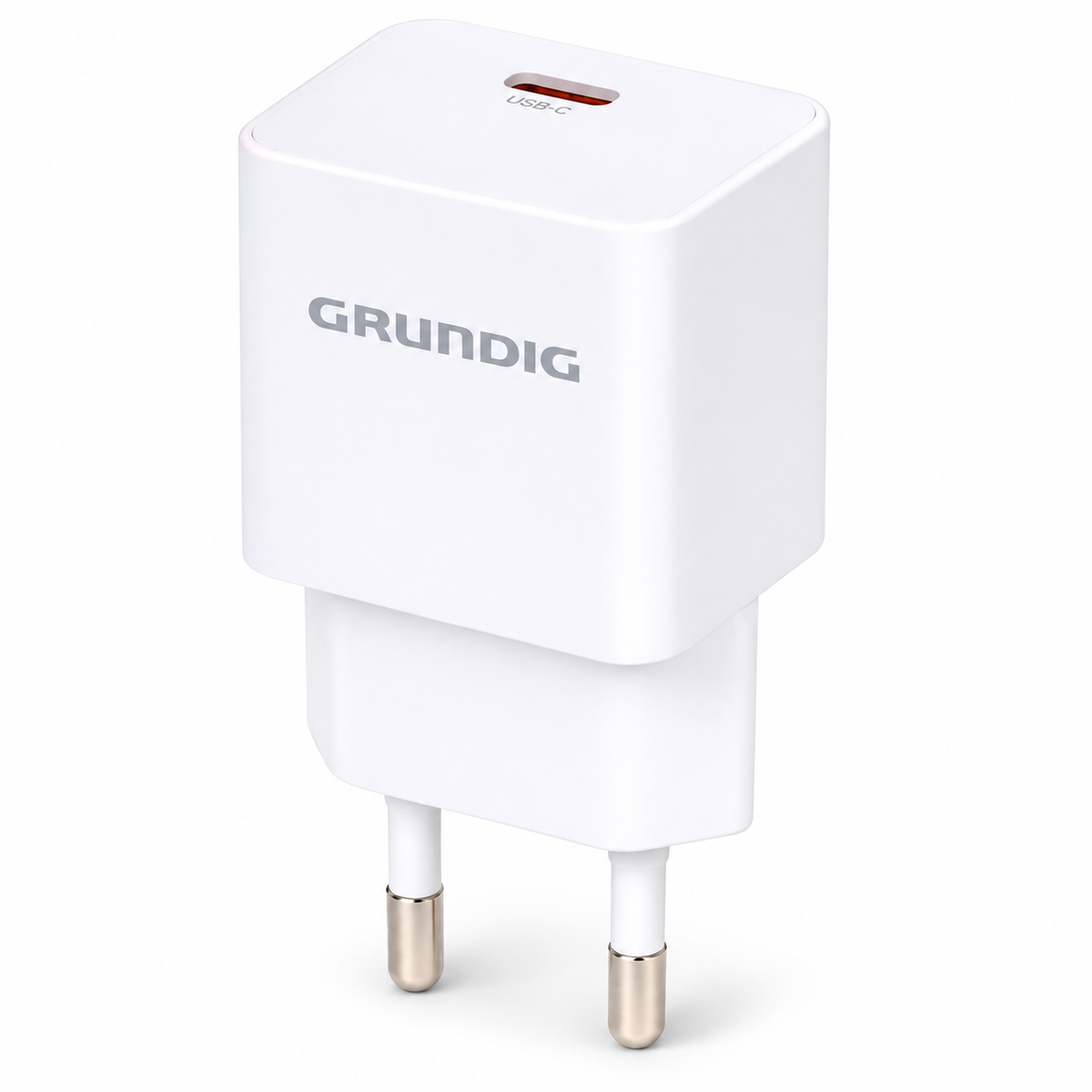 Încărcător Grundig USB-C 20W alb cu priză EU pe fundal alb