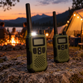 Set de două walkie-talkie-uri S-Eye în decor premium de camping